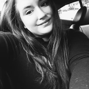 Meet your Posher, Tia